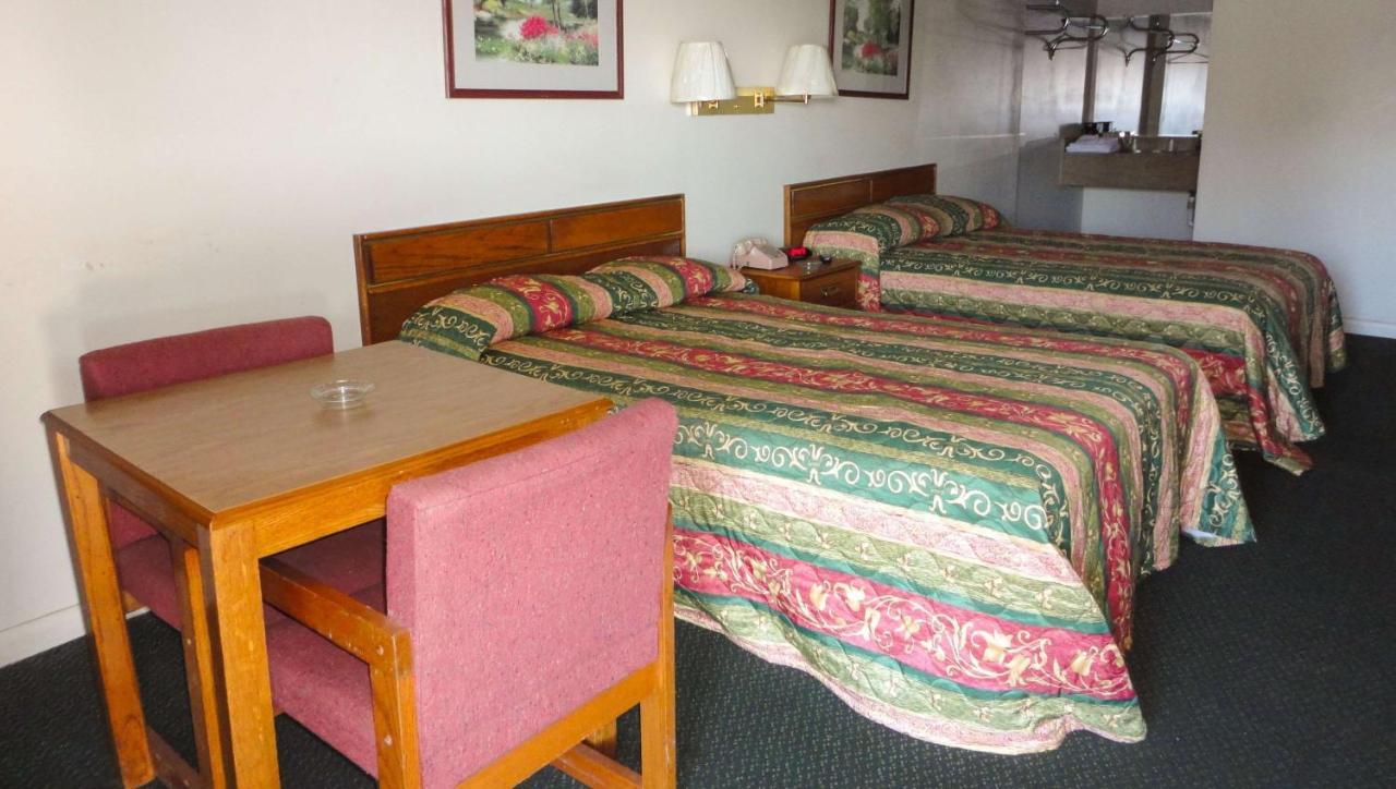 Budget Inn Franklinton Luaran gambar